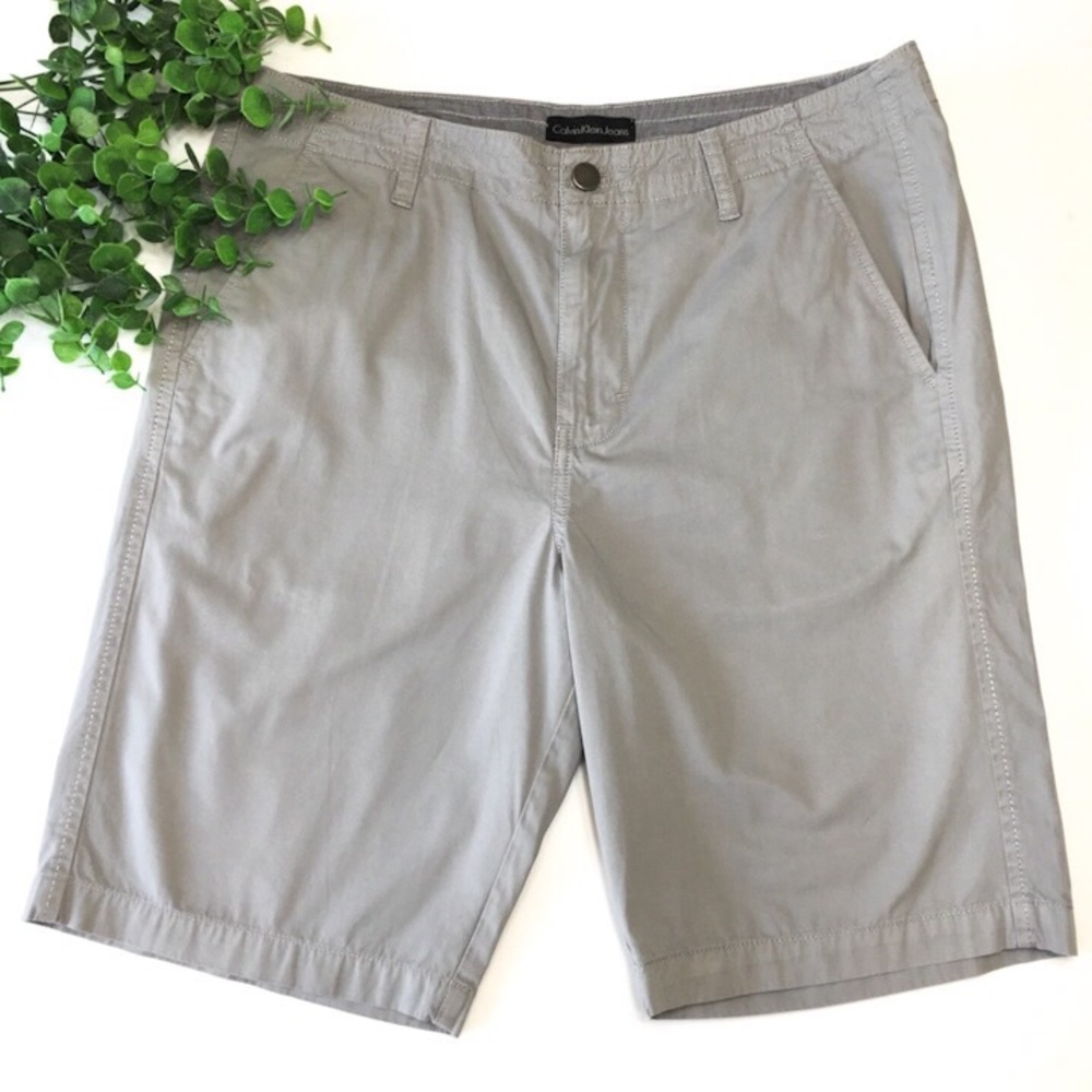 Calvin Klein Jeans Flat Front Shorts, sz 34”